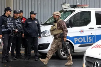 U Turskoj uhapšeno gotovo 200 osumnjičenih pripadnika Islamske države U Turskoj uhapšeno gotovo 200 osumnjičenih pripadnika Islamske države