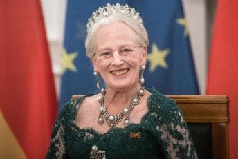 Praznični šok u Danskoj: Kraljica im je upravo u TV obraćanju saopštila da odlazi sa prijestola Praznični šok u Danskoj: Kraljica im je upravo u TV obraćanju saopštila da odlazi sa prijestola