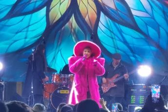 Ušli smo u posljednjih pola sata 2023: U Baru je počeo koncert Lepe Brene, pogledajte kako je tamo Ušli smo u posljednjih pola sata 2023: U Baru je počeo koncert Lepe Brene, pogledajte kako je tamo