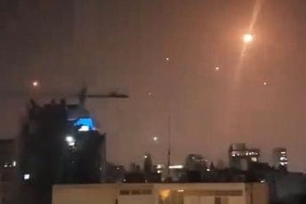 (VIDEO) Ljudi na ulicama Tel Aviva čekali Novu, iznad njih letjele rakete Hamasa (VIDEO) Ljudi na ulicama Tel Aviva čekali Novu, iznad njih letjele rakete Hamasa
