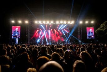 Repriza novogodišnjeg dočeka u HN: Hitove Miroslava Ilić i Novih fosila jednoglasno pjevala publika u Igalu Repriza novogodišnjeg dočeka u HN: Hitove Miroslava Ilić i Novih fosila jednoglasno pjevala publika u Igalu