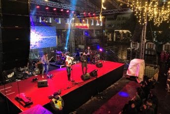 (FOTO/VIDEO) Podgorica plesala i po kiši, Bane Nedović zagrijao glavni gradski trg (FOTO/VIDEO) Podgorica plesala i po kiši, Bane Nedović zagrijao glavni gradski trg