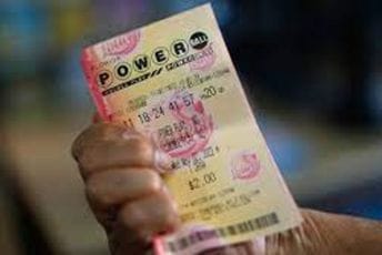 Godina nije mogla da počne bolje: Osvojio 842 miliona dolara na lutriji Godina nije mogla da počne bolje: Osvojio 842 miliona dolara na lutriji