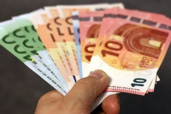 Prosječna plata u maju iznosila 832 eura