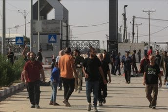 Izrael vodi tajne pregovore s više zemalja o deportaciji Palestinaca iz Gaze: Kongo već pristao Izrael vodi tajne pregovore s više zemalja o deportaciji Palestinaca iz Gaze: Kongo već pristao