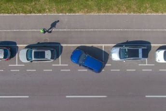 Nazire se kraj problema sa bočnim parkiranjem: Sve smo bliže točkovima koji se zakreću za 90 stepeni Nazire se kraj problema sa bočnim parkiranjem: Sve smo bliže točkovima koji se zakreću za 90 stepeni