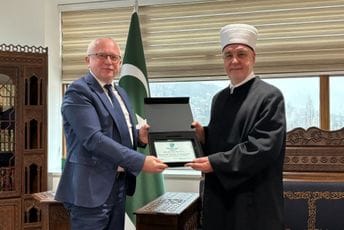 Mustafić sa Kavazovićem: Bošnjaci su čvrsto opredijeljeni za izgradnju multietničke demokratije u regiji Mustafić sa Kavazovićem: Bošnjaci su čvrsto opredijeljeni za izgradnju multietničke demokratije u regiji