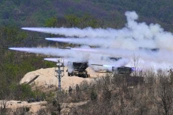 "Provokativni čin": Sjeverna Koreja ispalila 200 raketa ka Južnoj Koreji "Provokativni čin": Sjeverna Koreja ispalila 200 raketa ka Južnoj Koreji