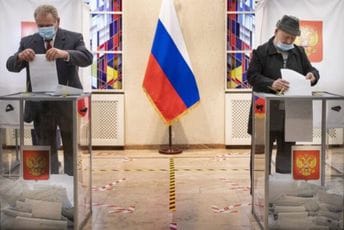 Izbori koji baš i neće biti neizvjesni: Poznati prvi Putinovi protivkandidati, jedna odbijena zbog - "pravopisnih grešaka" Izbori koji baš i neće biti neizvjesni: Poznati prvi Putinovi protivkandidati, jedna odbijena zbog - "pravopisnih grešaka"