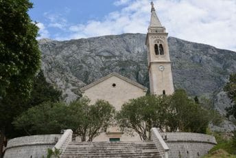 Čuvar bogate riznice: Crkva Sv. Eustahija u Dobroti Čuvar bogate riznice: Crkva Sv. Eustahija u Dobroti