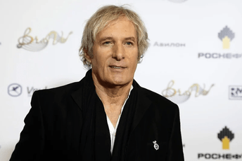 Muzičar Majkl Bolton zbog tumora na mozgu morao da otkaže turneju Muzičar Majkl Bolton zbog tumora na mozgu morao da otkaže turneju