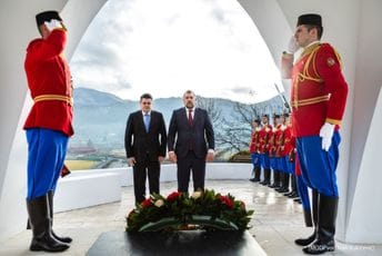 Krapović položio vijenac na spomenik junacima Mojkovačke bitke Krapović položio vijenac na spomenik junacima Mojkovačke bitke