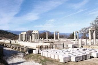 Grčka ponovo otvara palatu u kojoj je krunisan Aleksandar Veliki Grčka ponovo otvara palatu u kojoj je krunisan Aleksandar Veliki