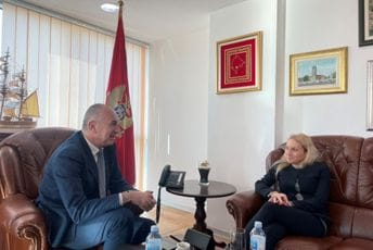 Đeka sa Marselom: Zakon protiv diskriminacije od suštinskog značaja za crnogorsko društvo Đeka sa Marselom: Zakon protiv diskriminacije od suštinskog značaja za crnogorsko društvo