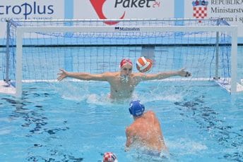Potop svjetskih viceprvaka: Hrvatska serijom 8:0 izbacila Grke, Bijač činio čuda na golu Potop svjetskih viceprvaka: Hrvatska serijom 8:0 izbacila Grke, Bijač činio čuda na golu