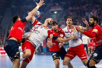 Neočekivano lako: Hrvatska deklasirala Španiju na kraju prvog kola Neočekivano lako: Hrvatska deklasirala Španiju na kraju prvog kola