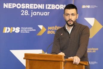 Živković: PES se polako ali sigurno urušava, DF se raspao, Demokrate ni da ne pominjem Živković: PES se polako ali sigurno urušava, DF se raspao, Demokrate ni da ne pominjem