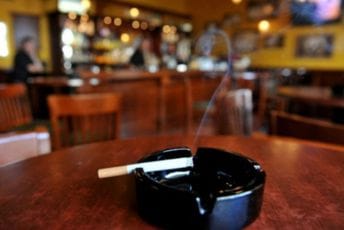 Zbog nepoštovanja zabrane upotrebe duvanskih proizvoda: UIP izdala 44 prekršajna naloga u iznosu od 13.200 eura Zbog nepoštovanja zabrane upotrebe duvanskih proizvoda: UIP izdala 44 prekršajna naloga u iznosu od 13.200 eura