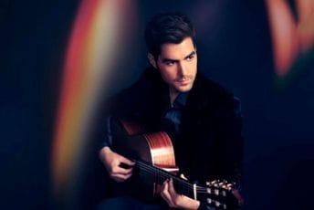 Karadaglić u fokusu svjetskih medija; BBC: Umjetnik koji je navikao da gitari daje glas tamo gdje se ranije nije čula Karadaglić u fokusu svjetskih medija; BBC: Umjetnik koji je navikao da gitari daje glas tamo gdje se ranije nije čula