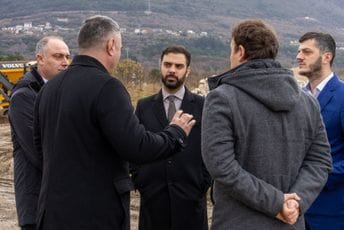 Radulović: U Crnogorskoj plovidbi neka zaborave na bonuse, sebično je to što ih traže Radulović: U Crnogorskoj plovidbi neka zaborave na bonuse, sebično je to što ih traže