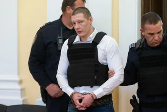 Osumnjičeni za ubistvo našeg državljanina progutao žilet u zatvoru: Zadobio povrede usta i ždrijela Osumnjičeni za ubistvo našeg državljanina progutao žilet u zatvoru: Zadobio povrede usta i ždrijela