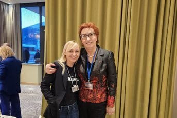 Popović: U teškim vremenima koja pogađaju Ukrajinu imperativ osigurati zaštitu žena i djece Popović: U teškim vremenima koja pogađaju Ukrajinu imperativ osigurati zaštitu žena i djece