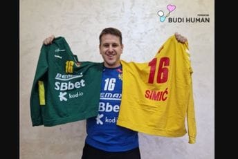 Humanitarna akcija: Simić poklanja tri dresa sa evropskog prvenstva Humanitarna akcija: Simić poklanja tri dresa sa evropskog prvenstva