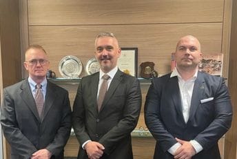 Brđanin sa predstavnicima FBI-a o namjeri potpisivanja memoranduma o saradnji Brđanin sa predstavnicima FBI-a o namjeri potpisivanja memoranduma o saradnji