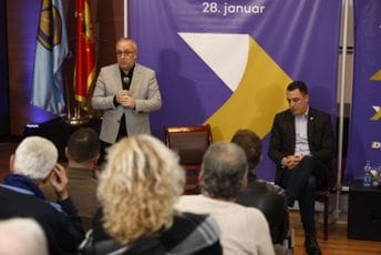 Zvrko: Dok su nam politički oponenti predviđali politički nestanak, mi smo pokazali snagu i srušili dvije vlade Zvrko: Dok su nam politički oponenti predviđali politički nestanak, mi smo pokazali snagu i srušili dvije vlade