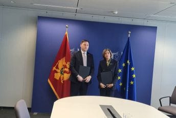 Potpisan Sporazum između EU i Crne Gore o učlanjenju u “EU4Health” program; Šimun: Najveća podrška u oblasti zdravstva do sada Potpisan Sporazum između EU i Crne Gore o učlanjenju u “EU4Health” program; Šimun: Najveća podrška u oblasti zdravstva do sada