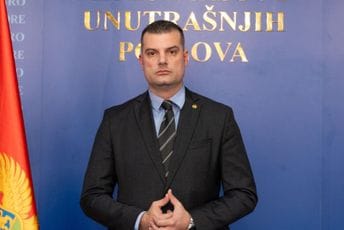 Koprivica nakon hapšenje službenika MUP-a: Čišćenja unutar naših redova sa ciljem obnove povjerenja u institucije Koprivica nakon hapšenje službenika MUP-a: Čišćenja unutar naših redova sa ciljem obnove povjerenja u institucije