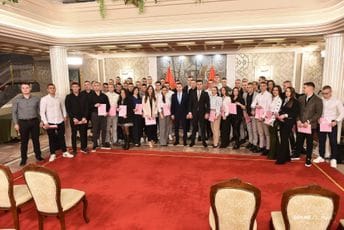 Bečić: Da nam se ne nikad više ne desi da u policijskim strukturama imamo one koji služe narko kartelima Bečić: Da nam se ne nikad više ne desi da u policijskim strukturama imamo one koji služe narko kartelima