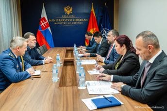 Krapović sa Gandelom: Crna Gora veliku pažnju posvećuje dobrosusjedskim odnosima Krapović sa Gandelom: Crna Gora veliku pažnju posvećuje dobrosusjedskim odnosima