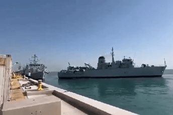 (VIDEO) Sudarila se dva britanska minolovca (VIDEO) Sudarila se dva britanska minolovca