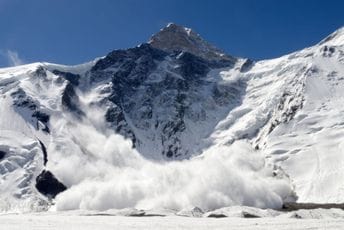 Drama u Sloveniji: Lavina zatrpala tri hrvatska planinara, helikopter ne može poletjeti Drama u Sloveniji: Lavina zatrpala tri hrvatska planinara, helikopter ne može poletjeti