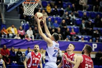 Kakav meč u Baru: Uz šou Dan Martina, Mornar stigao do velike pobjede, a malo je falilo da prokocka 19 poena plusa Kakav meč u Baru: Uz šou Dan Martina, Mornar stigao do velike pobjede, a malo je falilo da prokocka 19 poena plusa