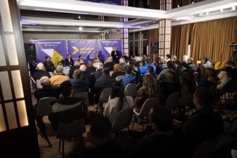 Održana tribina u Ulcinju: Zahvaljujući podršci ljudi koji su tu kada je najteže, DPS je najjača partija u državi Održana tribina u Ulcinju: Zahvaljujući podršci ljudi koji su tu kada je najteže, DPS je najjača partija u državi