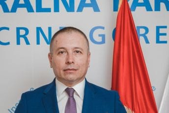 Rabrenović: Ekonomsko blagostanje mjerimo stotinama miliona eura zaduženja koje planiramo Rabrenović: Ekonomsko blagostanje mjerimo stotinama miliona eura zaduženja koje planiramo