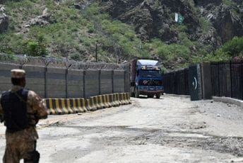 Pakistanske snage ubile sedam naoružaih osoba blizu granice sa Avganistanom Pakistanske snage ubile sedam naoružaih osoba blizu granice sa Avganistanom