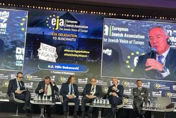 Đukanović: Poremećaji u evropskoj i geopolitici osjećaju se kao opasnost i u Crnoj Gori Đukanović: Poremećaji u evropskoj i geopolitici osjećaju se kao opasnost i u Crnoj Gori