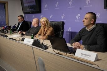 Sindikat uprave i pravosuđa najavio protest za 1. februar, naknadno moguća obustava rada i blokiranje saobraćajnica Sindikat uprave i pravosuđa najavio protest za 1. februar, naknadno moguća obustava rada i blokiranje saobraćajnica