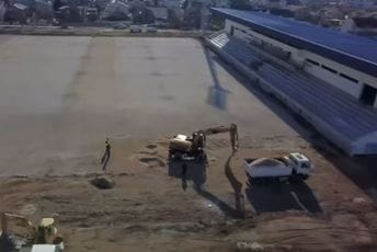 Pogledajte dokle su stigli radovi na stadionu u Tuzima (VIDEO) Pogledajte dokle su stigli radovi na stadionu u Tuzima (VIDEO)