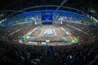 Nestvarne brojke: EP u rukometu obara rekorde, do kraja bi mogao 'pasti' i milion Nestvarne brojke: EP u rukometu obara rekorde, do kraja bi mogao 'pasti' i milion