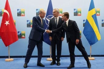 Erdogan potpisao ratifikaciju kandidature Švedske za članstvo u NATO-u Erdogan potpisao ratifikaciju kandidature Švedske za članstvo u NATO-u