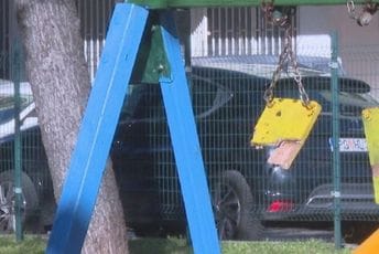 Podgorica: Vandali se ne zaustavljaju, lome ljuljaške i kradu klupe