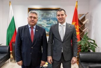 Bečić sa Dimitrovim: Procesi institucionalne stablizacije biće krunisani u subotu izborom VDT-a Bečić sa Dimitrovim: Procesi institucionalne stablizacije biće krunisani u subotu izborom VDT-a