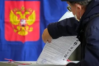 I oni iz "neprijateljskih država": Rusi iz inostranstva moći će da glasaju na predsjedničkim izborima I oni iz "neprijateljskih država": Rusi iz inostranstva moći će da glasaju na predsjedničkim izborima