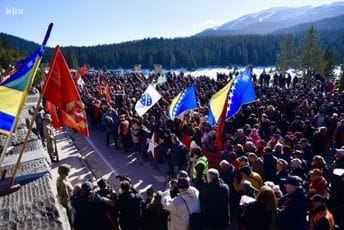 Hiljade antifašista obilježilo 82. godišnjicu Igmanskog marša Hiljade antifašista obilježilo 82. godišnjicu Igmanskog marša