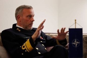 Bauer: Nije dovoljno da se naslonite i čekate da EU i NATO urade nešto za Balkan Bauer: Nije dovoljno da se naslonite i čekate da EU i NATO urade nešto za Balkan