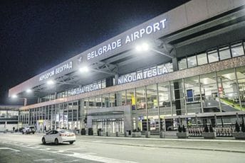 Beograd: Vozio aerodromskom pistom, pa bježao sve do granice sa BiH